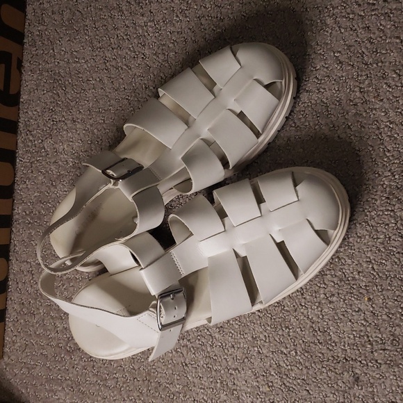 Old navy t-strap bone cream platform sandal size 9 - Picture 1 of 5